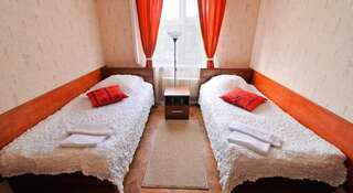 Гостиница Orange Hotel Ярцево Стандартный двухместный номер с 2 отдельными кроватями-2