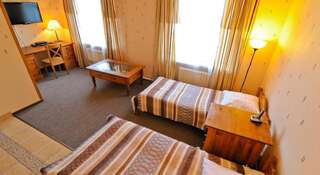 Гостиница Orange Hotel Ярцево Стандартный двухместный номер с 2 отдельными кроватями-4